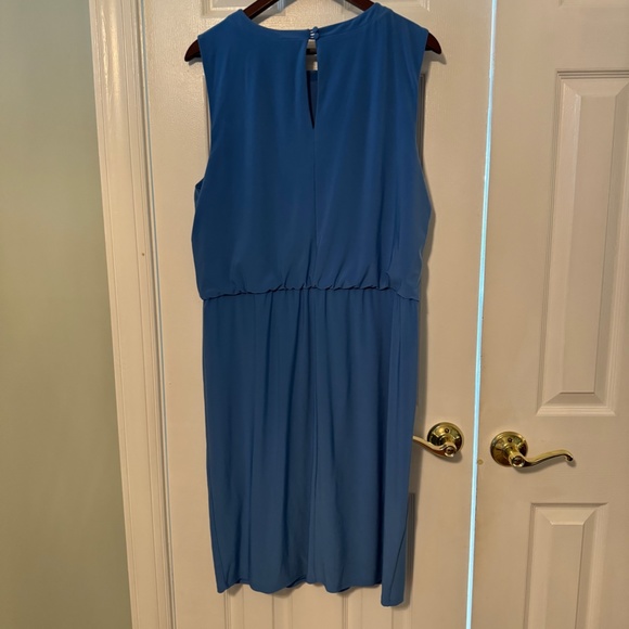 Blouson Dress - Picture 3 of 3